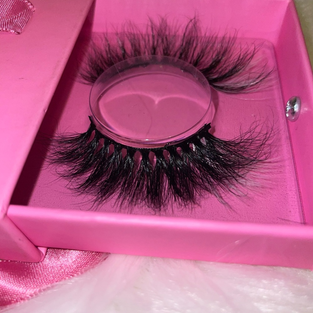 VividEnvy Collections 100% mink lashes